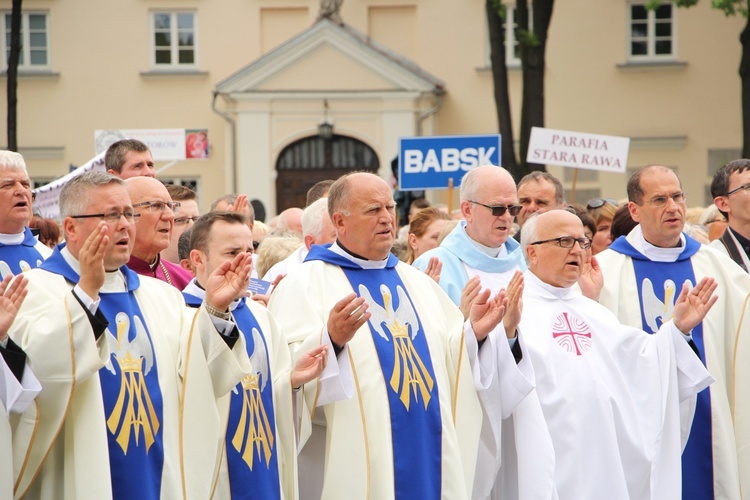 Pożegnanie ikony MB Częstochowskiej w diecezji łowickiej cz. I