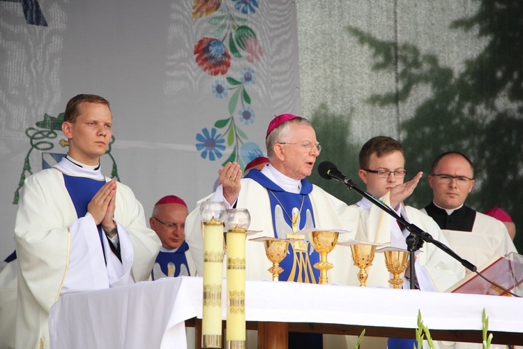 Pożegnanie ikony MB Częstochowskiej w diecezji łowickiej cz. I