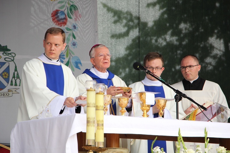 Pożegnanie ikony MB Częstochowskiej w diecezji łowickiej cz. I