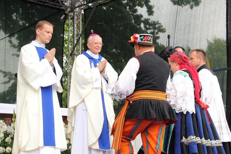 Pożegnanie ikony MB Częstochowskiej w diecezji łowickiej cz. I