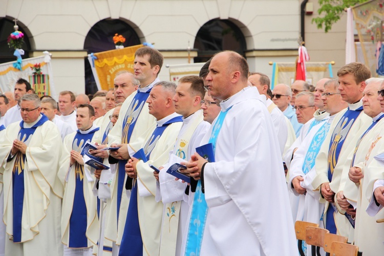 Pożegnanie ikony MB Częstochowskiej w diecezji łowickiej cz. I