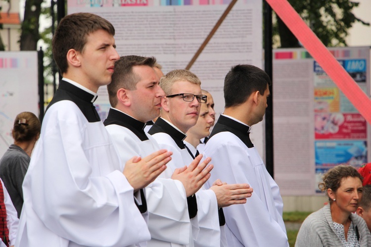 Pożegnanie ikony MB Częstochowskiej w diecezji łowickiej cz. I