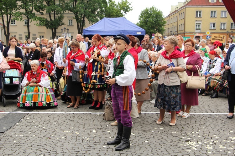 Pożegnanie ikony MB Częstochowskiej w diecezji łowickiej cz. I