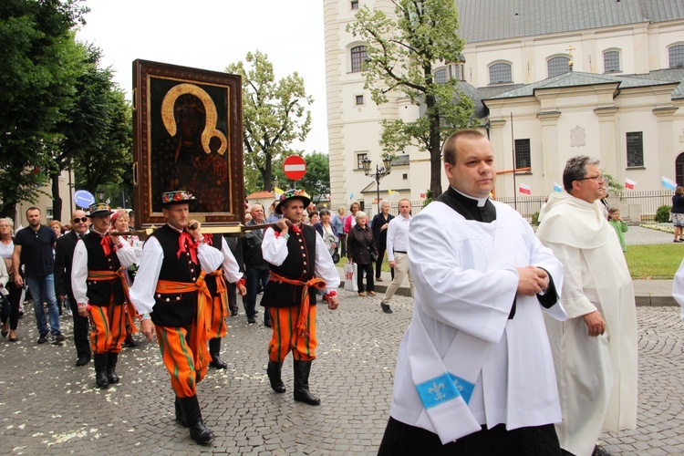 Pożegnanie ikony MB Częstochowskiej w diecezji łowickiej cz. I