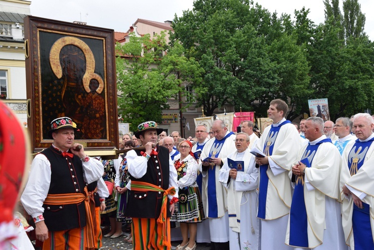 Pożegnanie ikony MB Częstochowskiej w diecezji łowickiej cz. II