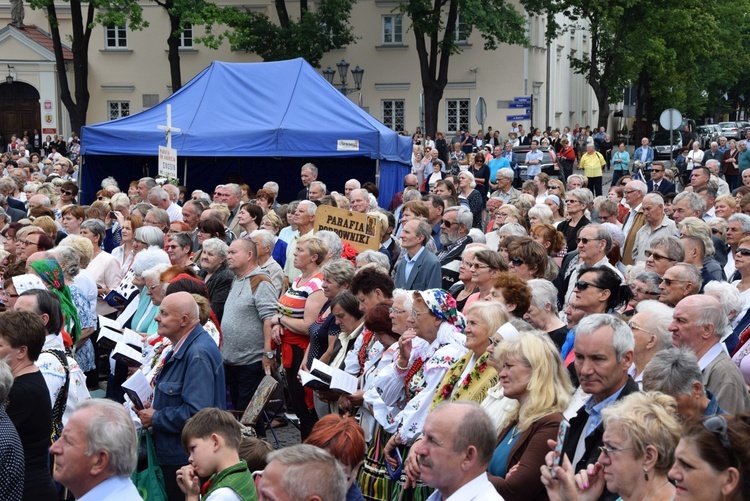 Pożegnanie ikony MB Częstochowskiej w diecezji łowickiej cz. II