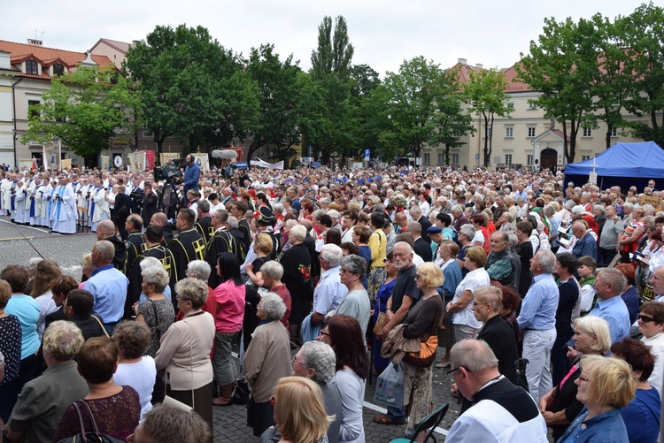 Pożegnanie ikony MB Częstochowskiej w diecezji łowickiej cz. II