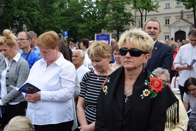 Pożegnanie ikony MB Częstochowskiej w diecezji łowickiej cz. II