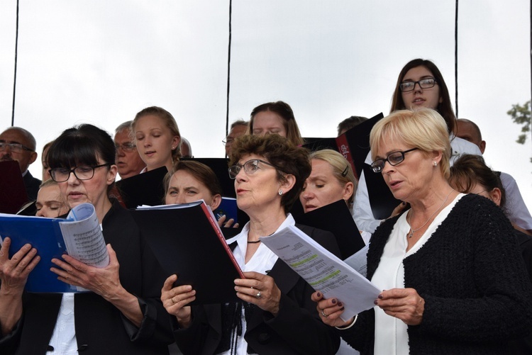 Pożegnanie ikony MB Częstochowskiej w diecezji łowickiej cz. II