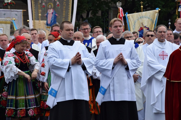 Pożegnanie ikony MB Częstochowskiej w diecezji łowickiej cz. II