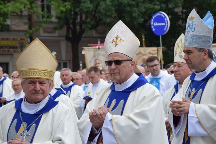 Pożegnanie ikony MB Częstochowskiej w diecezji łowickiej cz. II