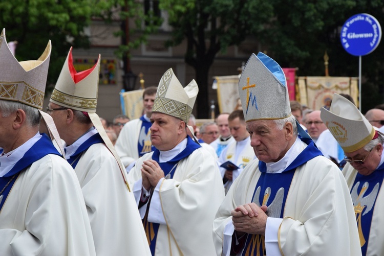 Pożegnanie ikony MB Częstochowskiej w diecezji łowickiej cz. II