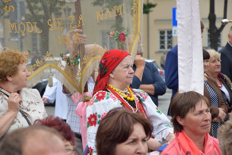 Pożegnanie ikony MB Częstochowskiej w diecezji łowickiej cz. II