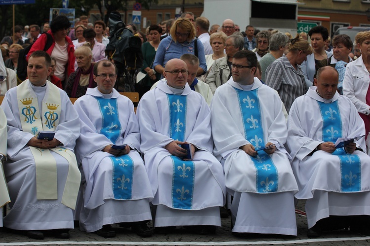 Pożegnanie ikony MB Częstochowskiej w diecezji łowickiej cz. III