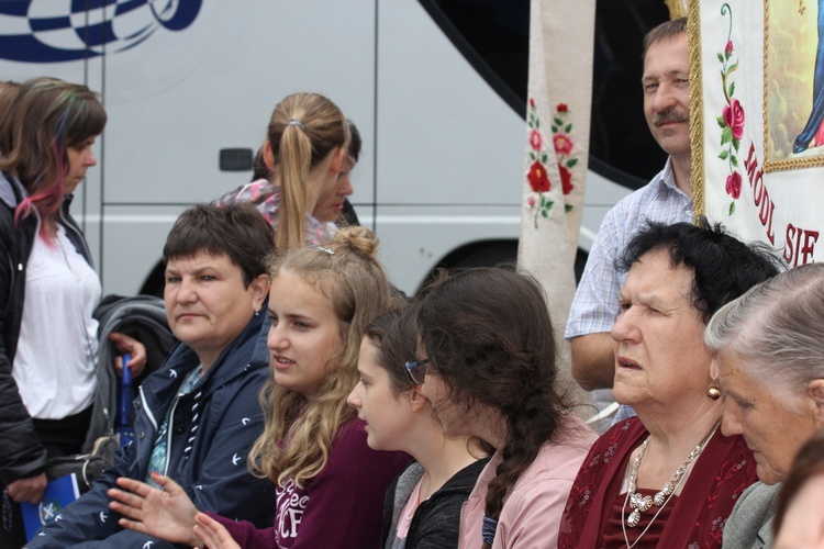 Pożegnanie ikony MB Częstochowskiej w diecezji łowickiej cz. III