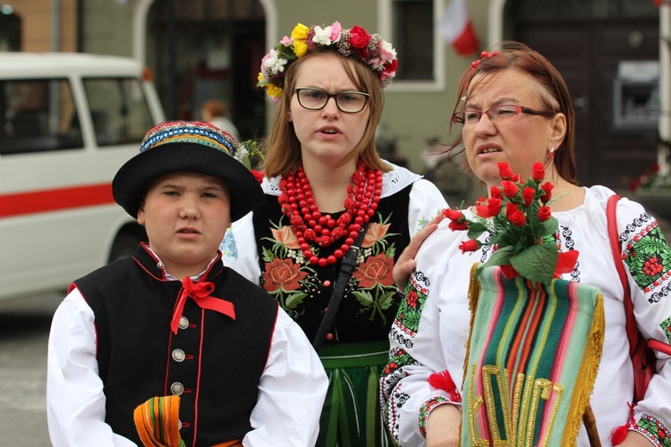 Pożegnanie ikony MB Częstochowskiej w diecezji łowickiej cz. III