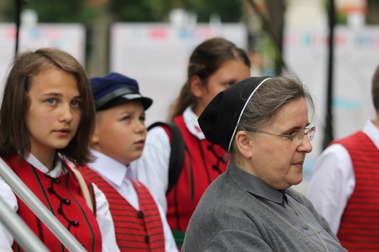 Pożegnanie ikony MB Częstochowskiej w diecezji łowickiej cz. III