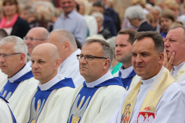 Pożegnanie ikony MB Częstochowskiej w diecezji łowickiej cz. III