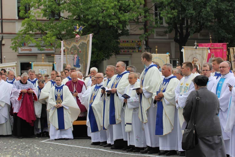 Pożegnanie ikony MB Częstochowskiej w diecezji łowickiej cz. III