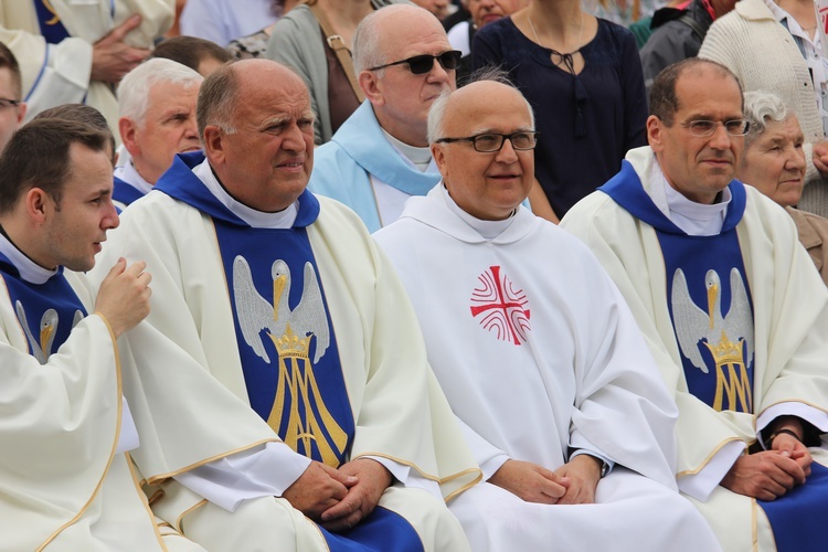 Pożegnanie ikony MB Częstochowskiej w diecezji łowickiej cz. III