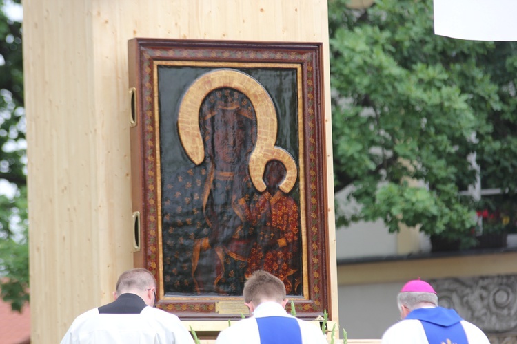 Pożegnanie ikony MB Częstochowskiej w diecezji łowickiej cz. III