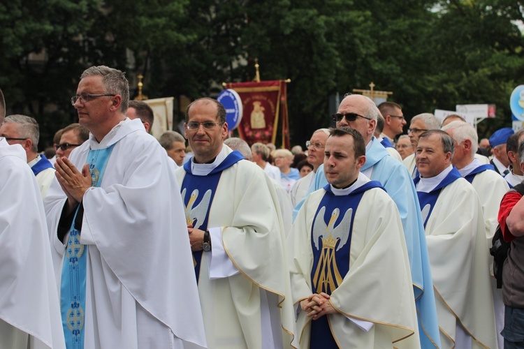 Pożegnanie ikony MB Częstochowskiej w diecezji łowickiej cz. III