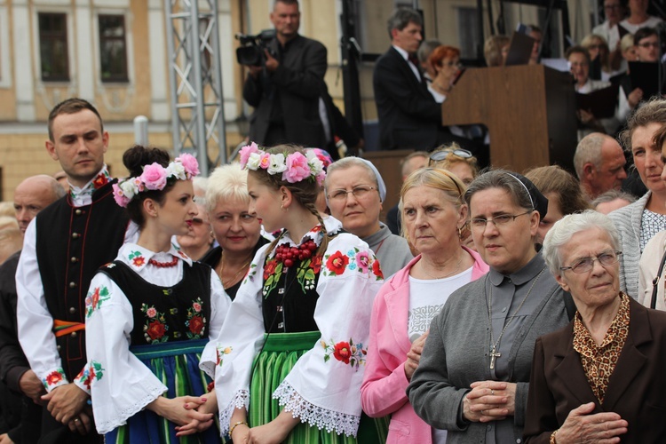 Pożegnanie ikony MB Częstochowskiej w diecezji łowickiej cz. III