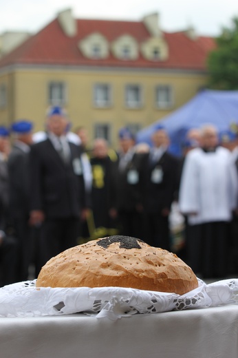 Pożegnanie ikony MB Częstochowskiej w diecezji łowickiej cz. III