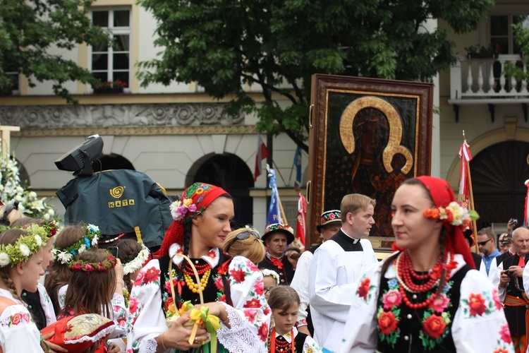 Pożegnanie ikony MB Częstochowskiej w diecezji łowickiej cz. III