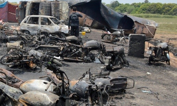 Co najmniej 148 zabitych w eksplozji cysterny na wschodzie Pakistanu