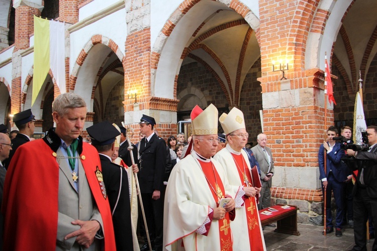 Obchody  50. rocznicy milenium chrztu Polski w Tumie