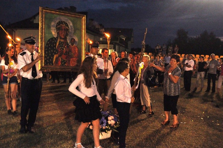 Festyn i apel w Ostrowie