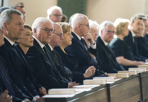 W berlińskiej katedrze nabożeństwo za zmarłego Helmuta Kohla