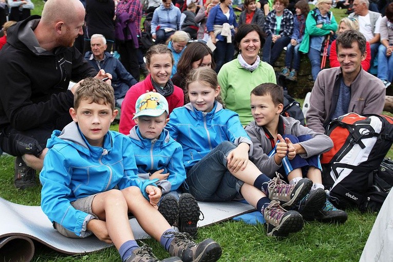 Na ewangelizacyjne spotkania na szczytach wędrują wszystkie pokolenia