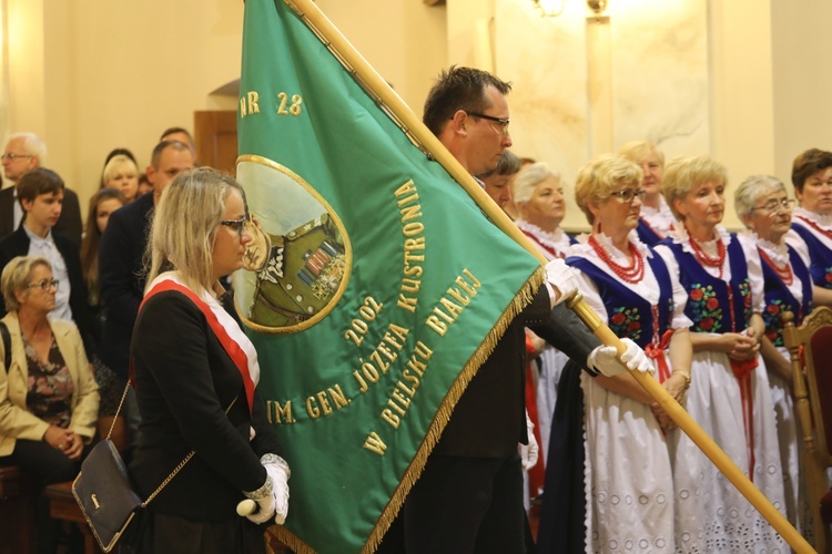 Kard. Stanisław Dziwisz w bazylice w Hałcnowie