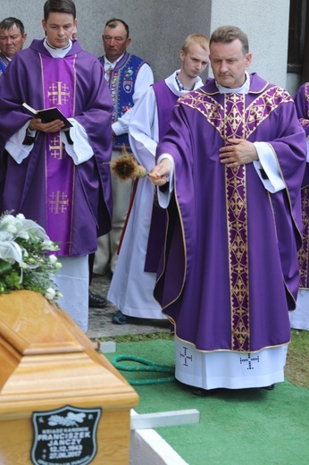 Ostatnie pożegnanie śp. ks. kan. Franciszka Janczego