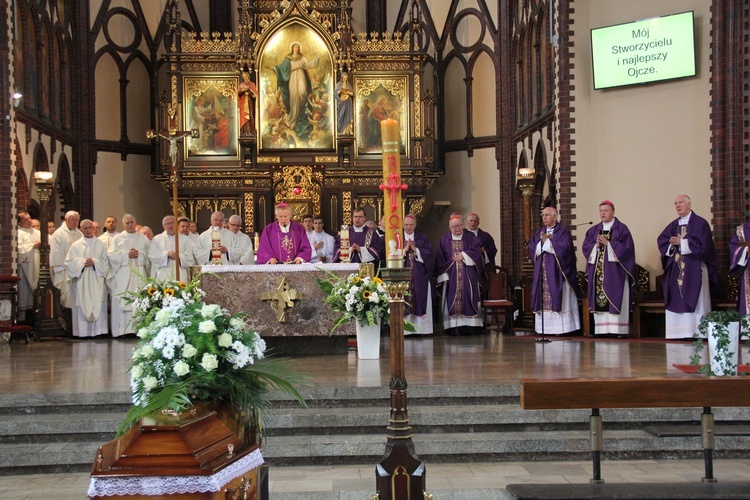 Pogrzeb śp. Matyldy Kupny, mamy abp. Józefa Kupnego