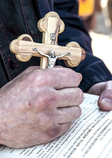 Uczestnikom  skupienia cały dzień towarzyszy powtarzanie imienia Jezus lub wybranego wersetu Pisma Świętego.