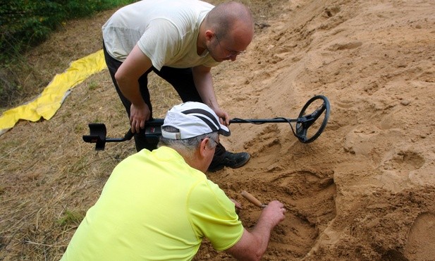 Pracują archeolodzy i społecznicy