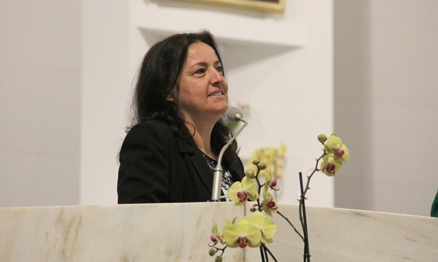 Myrna Nazzour nazywa siebie listonoszem, który ma doręczyć "list od Boga" ludziom na całym świecie - przesłanie jedności