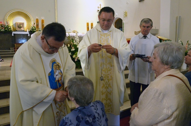 Przyjęcie szkaplerza w skarżyskim sanktuarium