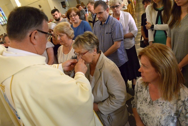 Przyjęcie szkaplerza w skarżyskim sanktuarium