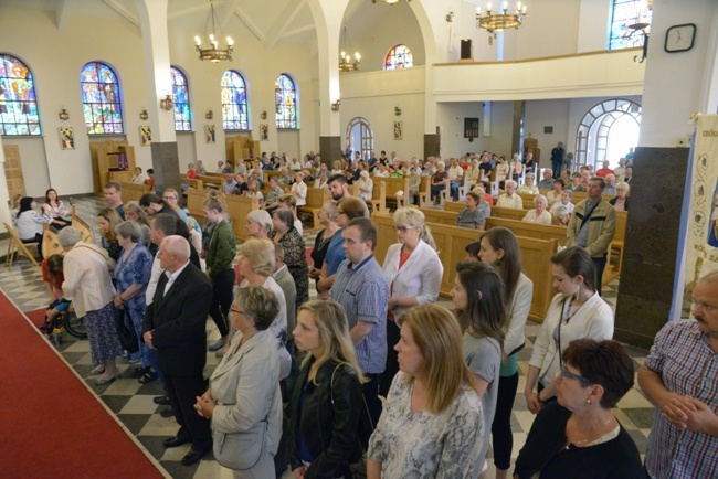 Przyjęcie szkaplerza w skarżyskim sanktuarium