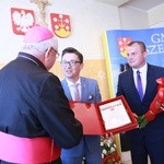 Bp Czesław Stanula uhononorowany przez Szerzyny