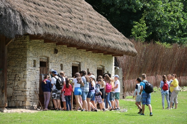 Dzieci z Rudek w radomskim skansenie