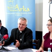 ▲	O programie mówili: Agnieszka Banasik, ks. Andrzej Tuszyński i Zbigniew Banaszkiewicz.