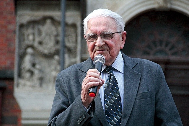 Druga część uroczystości miała charakter społeczny. Różne instytucje patriotyczne zorganizowały m.in. konferencję popularnonaukową poświęconą zbrodni wołyńskiej. Na zdjęciu Feliks Trusiewicz, świadek wydarzeń z Wołynia.