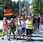 Pątnicy w drodze do Lichenia.