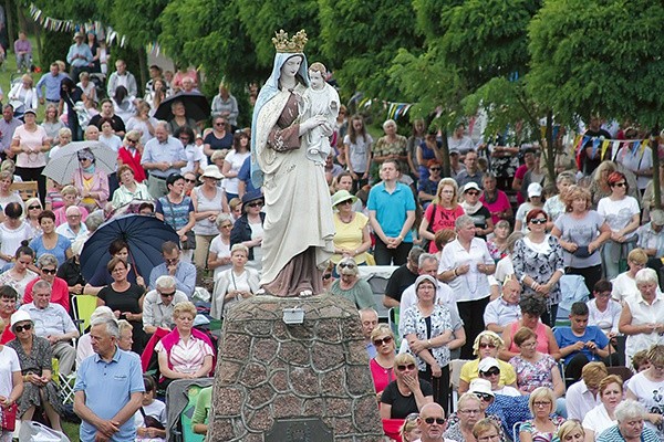 Ponad 5 tys. osób zgromadziło się na uroczystości odpustowej w Oborach.