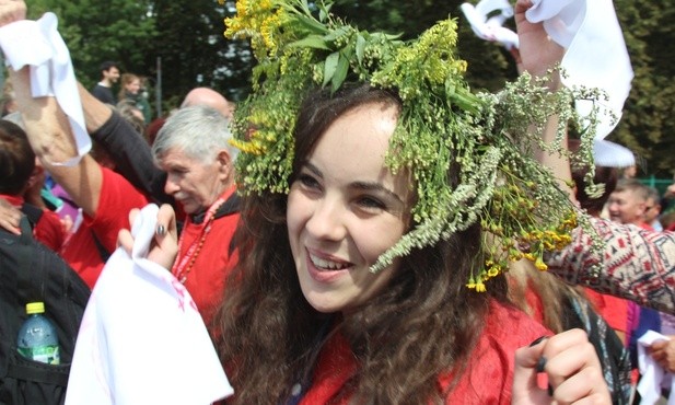 Chwilę radości z dotarcia na Jasną Górę poprzedzają dni modlitwy, która daje siłę na cały kolejny rok...